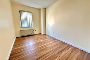 67-45A Cloverdale Ln, Bayside, NY 11364 - Photo 18