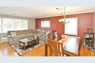 91 Pollok Place, Hicksville, NY 11801 - Photo 6