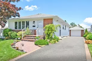 91 Pollok Pl, Hicksville, NY 11801 - Photo 24