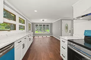 94 E East Way, Mount Kisco, NY 10549 - Photo 8