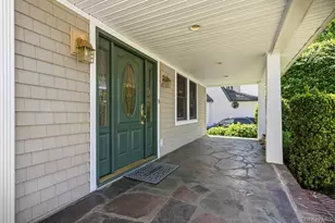 12 Davison Ave, East Rockaway, NY 11518 - Photo 4
