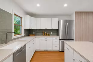 8 Woodhaven Pl, East Northport, NY 11731 - Photo 8