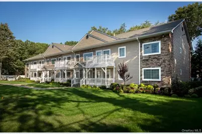 198B Jefferson Avenue #1C, Saint James, NY 11780 - Photo 2