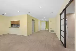 86 W Cambridge Dr W, Copiague, NY 11726 - Photo 12