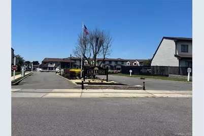 86 W Cambridge Drive W #86, Copiague, NY 11726 - Photo 8