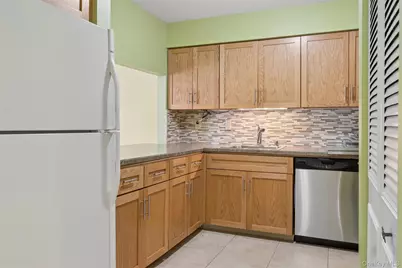 86 W Cambridge Drive W #86, Copiague, NY 11726 - Photo 22