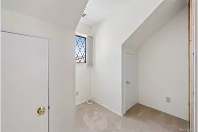86 W Cambridge Drive W #86, Copiague, NY 11726 - Photo 32