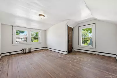 176 Wright Avenue, Malverne, NY 11565 - Photo 30