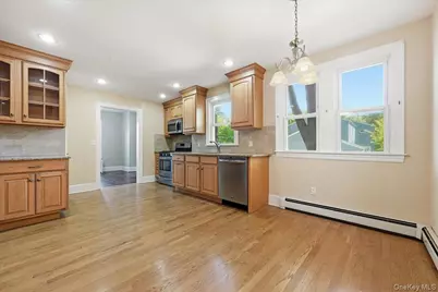 176 Wright Avenue, Malverne, NY 11565 - Photo 18