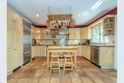 291 Prospect Avenue, Sea Cliff, NY 11579 - Photo 14