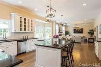 24 Bridle Path, Westhampton Beach, NY 11978 - Photo 4