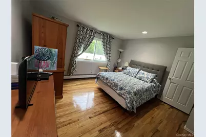 10 Bonaire Drive, Dix Hills, NY 11746 - Photo 8