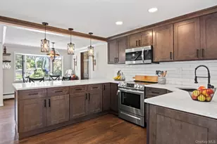 14 Mountain St, Ronkonkoma, NY 11779 - Photo 14