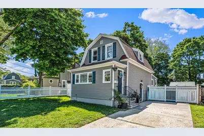 42 Willow Avenue, Freeport, NY 11520 - Photo 1