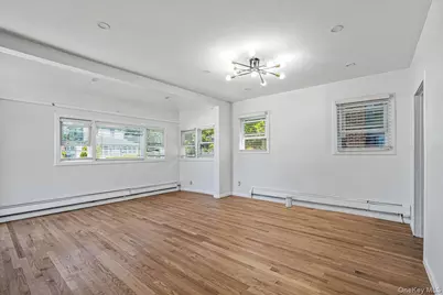 42 Willow Avenue, Freeport, NY 11520 - Photo 10