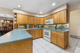 33 View Dr, Miller Place, NY 11764 - Photo 12