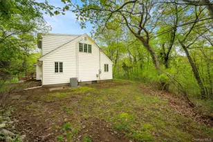230 Sweet Hollow Rd, Huntington, NY 11743 - Photo 38