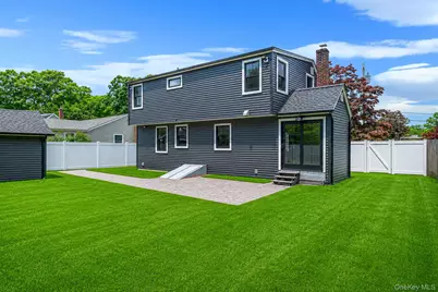 11 Lakewood Avenue, Ronkonkoma, NY 11779 - Photo 4
