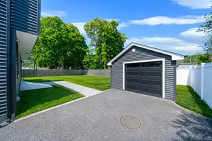 11 Lakewood Ave, Ronkonkoma, NY 11779 - Photo 8