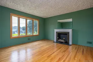 23 Lark St, Pearl River, NY 10965 - Photo 8