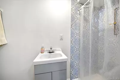 709 Logan Avenue, Bronx, NY 10465 - Photo 20