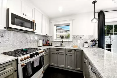 709 Logan Avenue, Bronx, NY 10465 - Photo 8