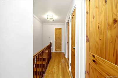 709 Logan Avenue, Bronx, NY 10465 - Photo 16