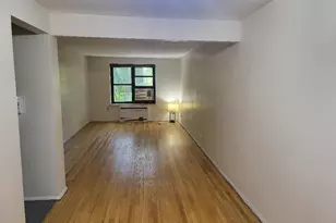 87-50 204th St, Hollis, NY 11423 - Photo 2