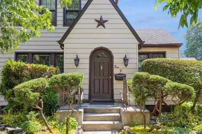 4 May Court, West Hempstead, NY 11552 - Photo 1
