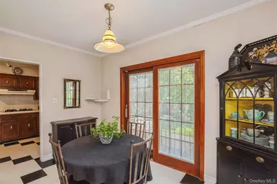 4 May Court, West Hempstead, NY 11552 - Photo 18