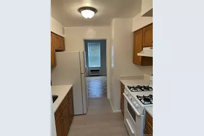 250 North Broadway North #2E, Yonkers, NY 10701 - Photo 8