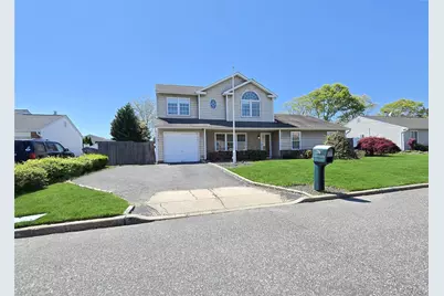 67 Sequoia Way, Holbrook, NY 11741 - Photo 1