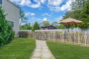 3 Otsego Ave, Dix Hills, NY 11746 - Photo 32