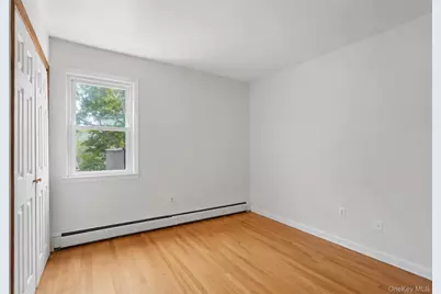325 Glenbrook Avenue, Yonkers, NY 10705 - Photo 16