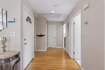 325 Glenbrook Avenue, Yonkers, NY 10705 - Photo 10