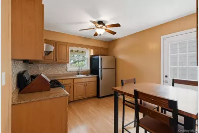 325 Glenbrook Avenue, Yonkers, NY 10705 - Photo 8