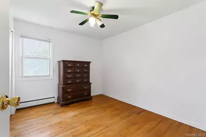 325 Glenbrook Avenue, Yonkers, NY 10705 - Photo 36