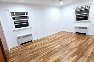 77-18 271st St, New Hyde Park, NY 11040 - Photo 6