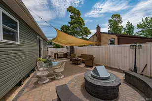 8 Oswego Dr, Bay Shore, NY 11706 - Photo 24