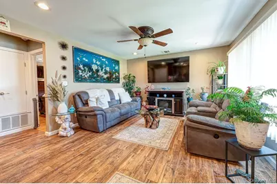 8 Oswego Drive, Bay Shore, NY 11706 - Photo 6
