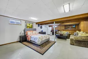 2 Wellesley Ln, Hicksville, NY 11801 - Photo 16