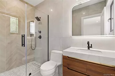97 Parkway Drive, Roslyn Heights, NY 11577 - Photo 32