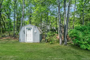 17 Barbara Anne St, Manorville, NY 11949 - Photo 4
