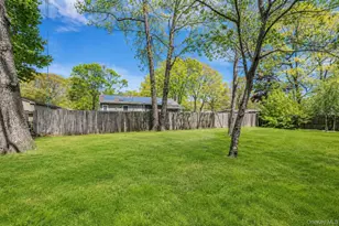 11 First Pl, Mastic, NY 11950 - Photo 16