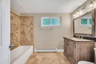 4 Hale Ln, Coram, NY 11727 - Photo 10