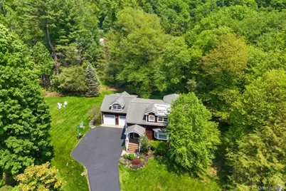 17 Woodbrook Road, Pleasantville, NY 10570 - Photo 2