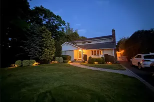 36 Manitton Ct, Islip, NY 11751 - Photo 48