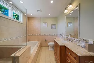 36 Manitton Ct, Islip, NY 11751 - Photo 22