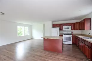 22 Apple St, Kingston, NY 12401 - Photo 4