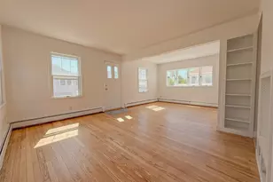 23 Garden City Ave, Point Lookout, NY 11569 - Photo 6
